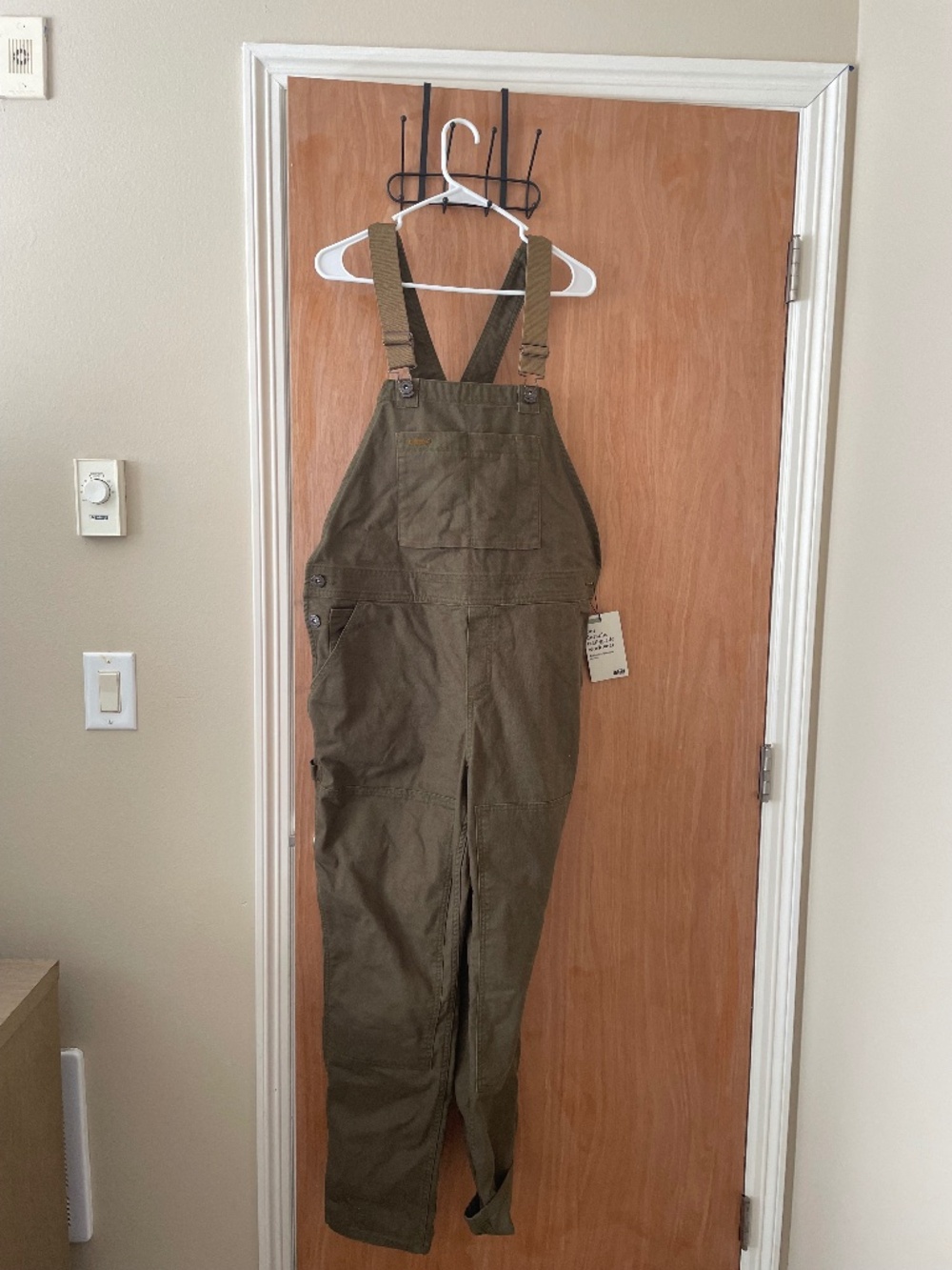 New! W/tags! REI trail smith overalls. Women’s size 14